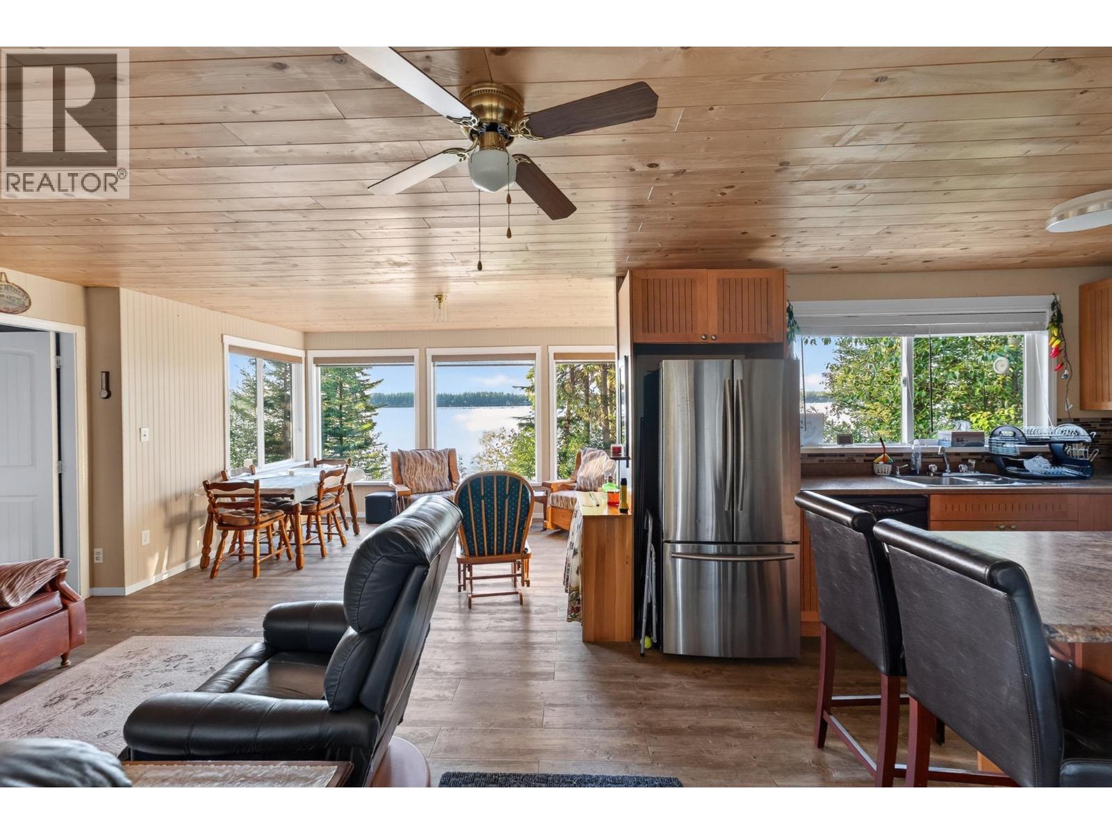 52200 LLOYD DRIVE, Cluculz Lake