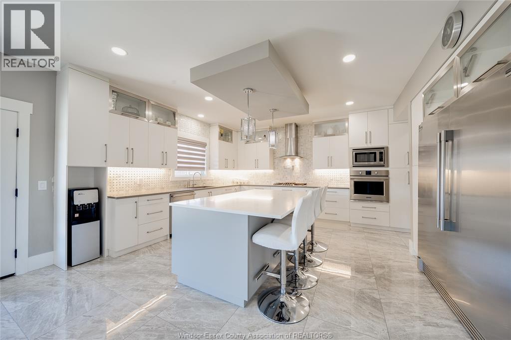 1140 REGENCY CRESCENT - 10