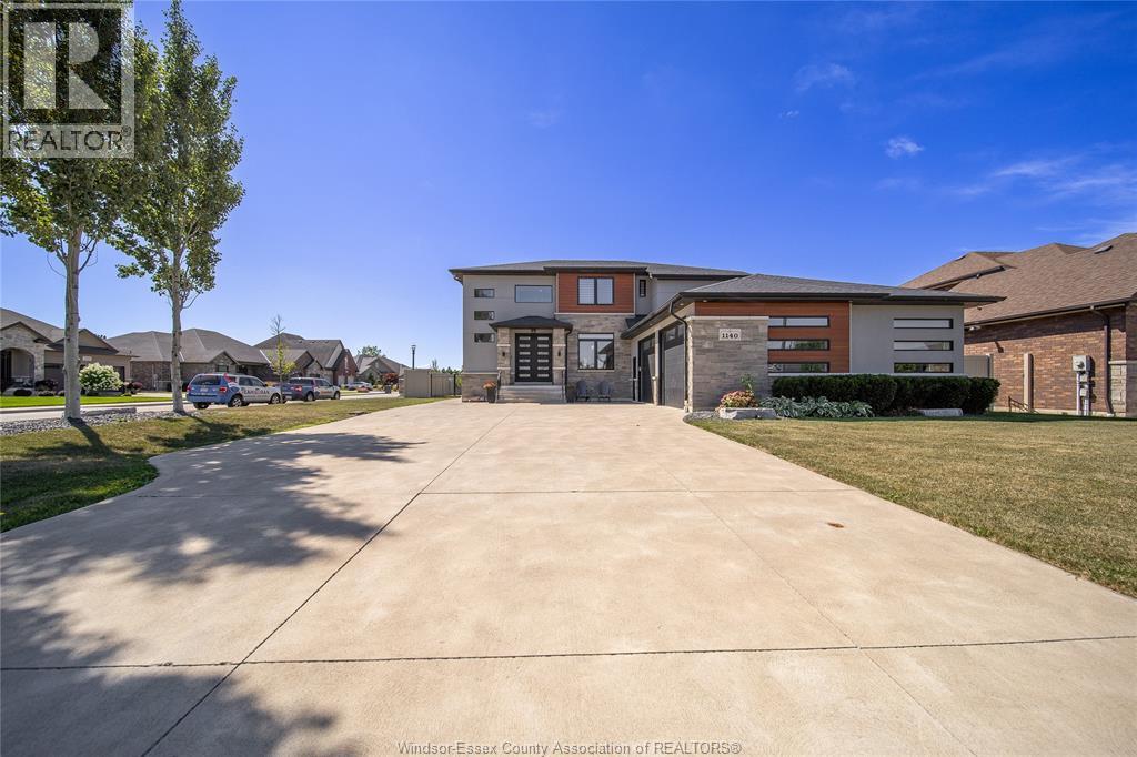 1140 REGENCY CRESCENT - 2