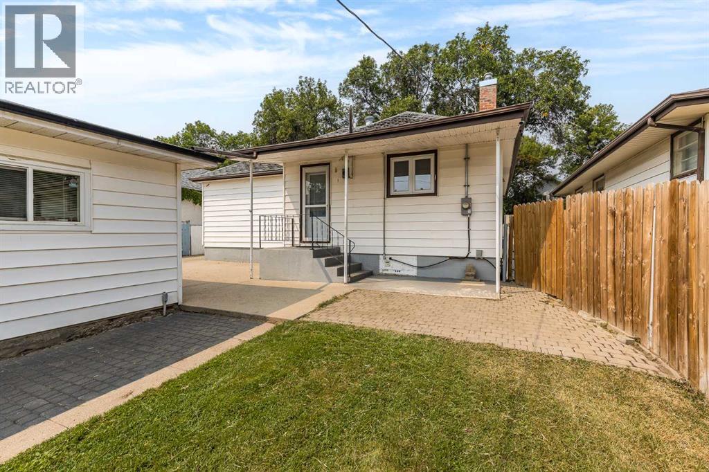 109 4 Street SE - 41