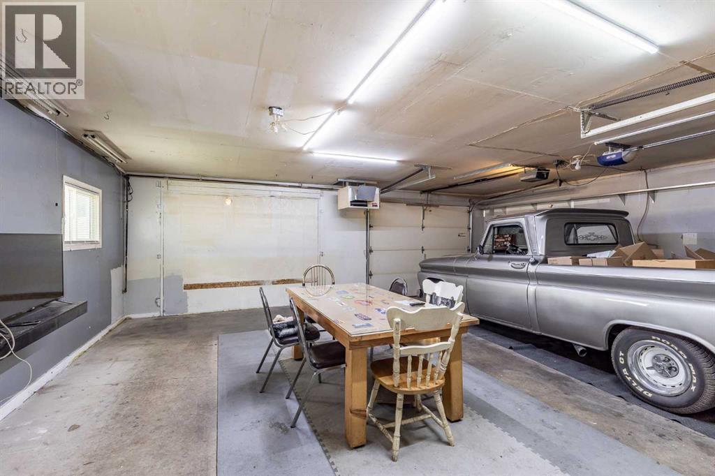 109 4 Street SE - Image 46