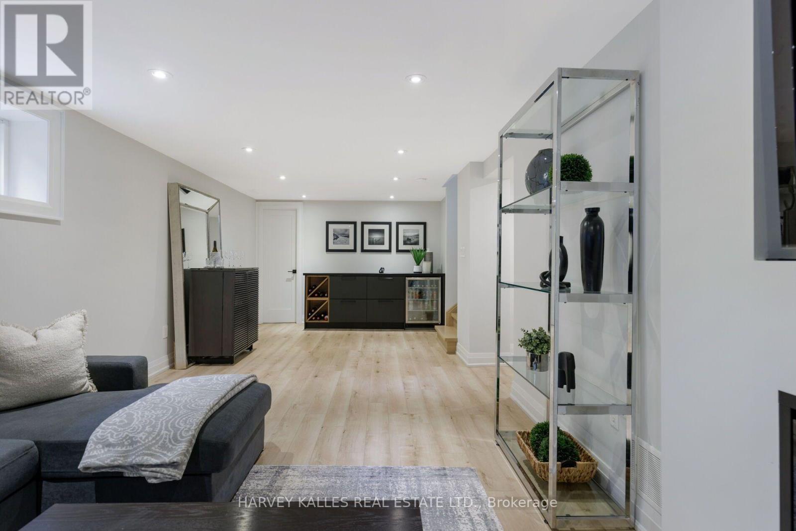 75 MARKLAND DRIVE - Image 37