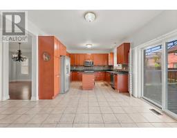 Living room - 38 Eiffel Boulevard, Brampton, ON L6P1W3 Photo 12