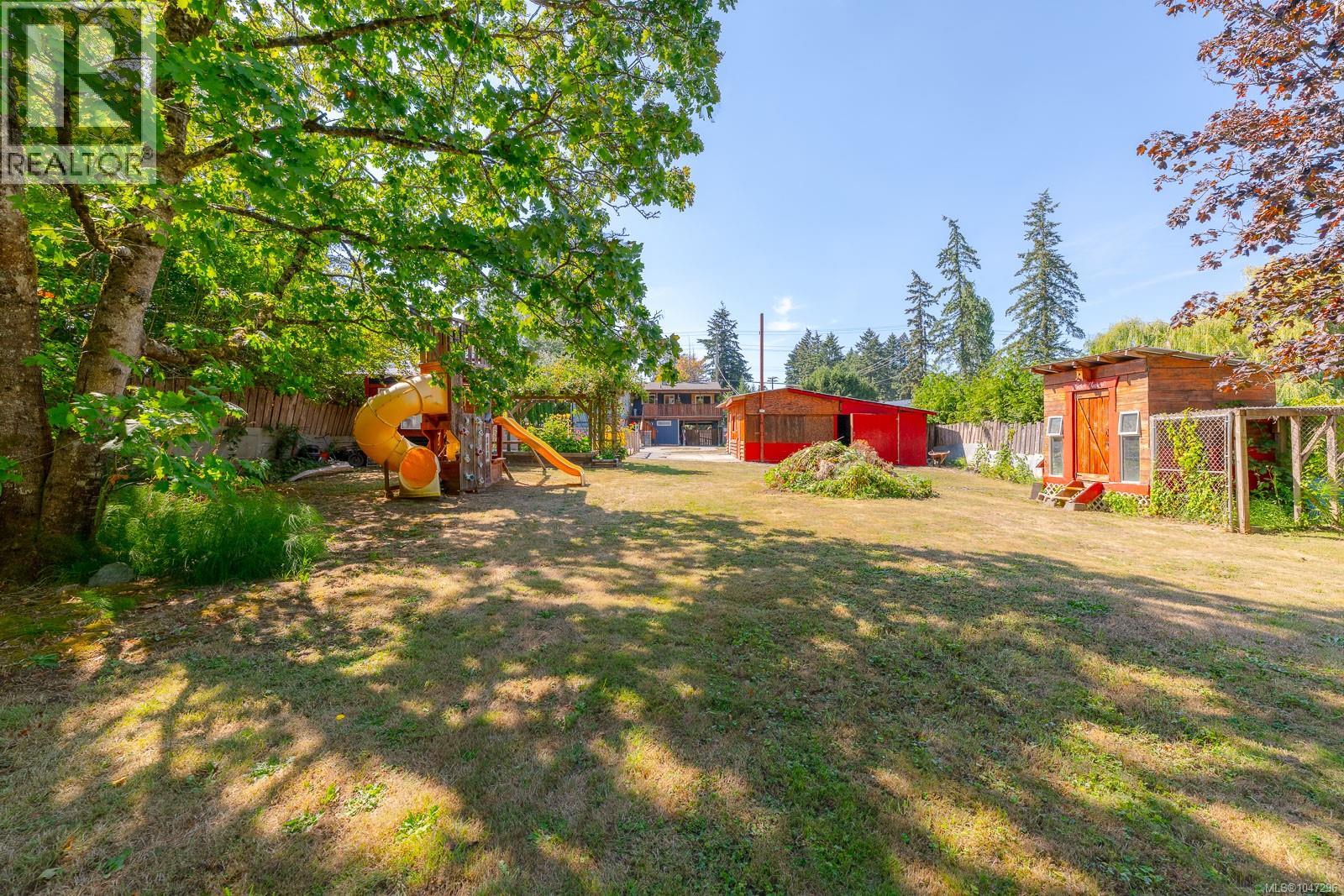 1574 MacMillan Rd - 55