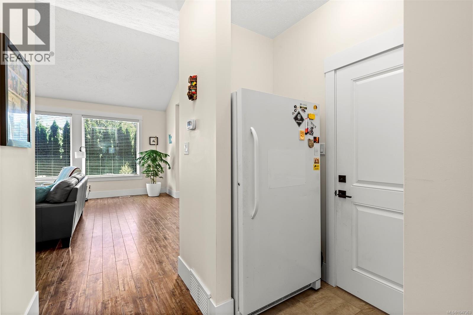 2967 Cascara Cres - Image 12