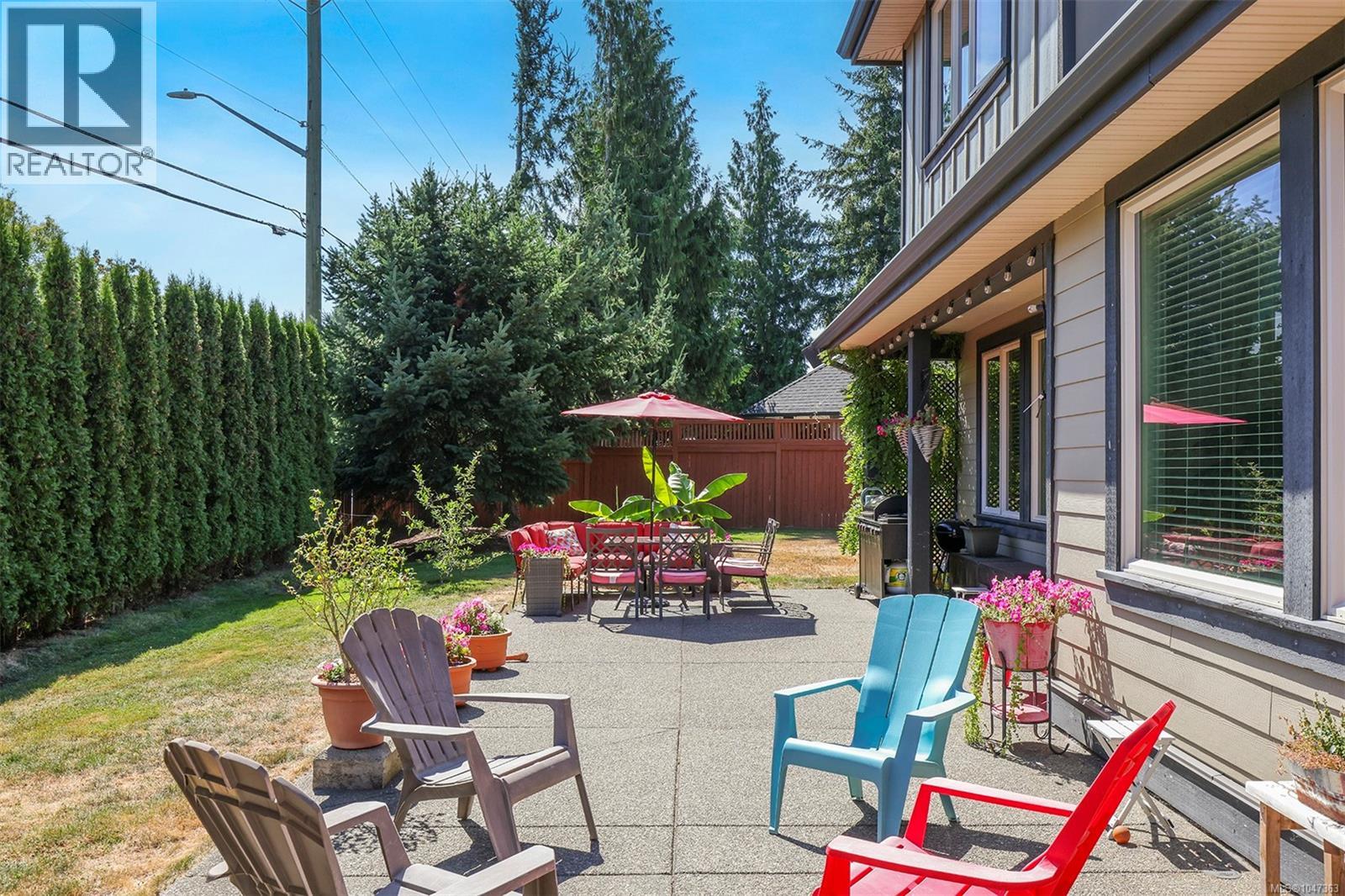 2967 Cascara Cres - Image 34