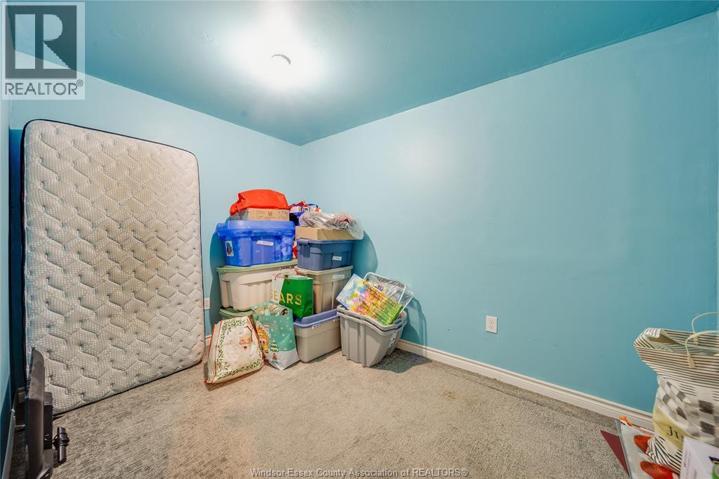 1971 LUXURY AVENUE - Image 32