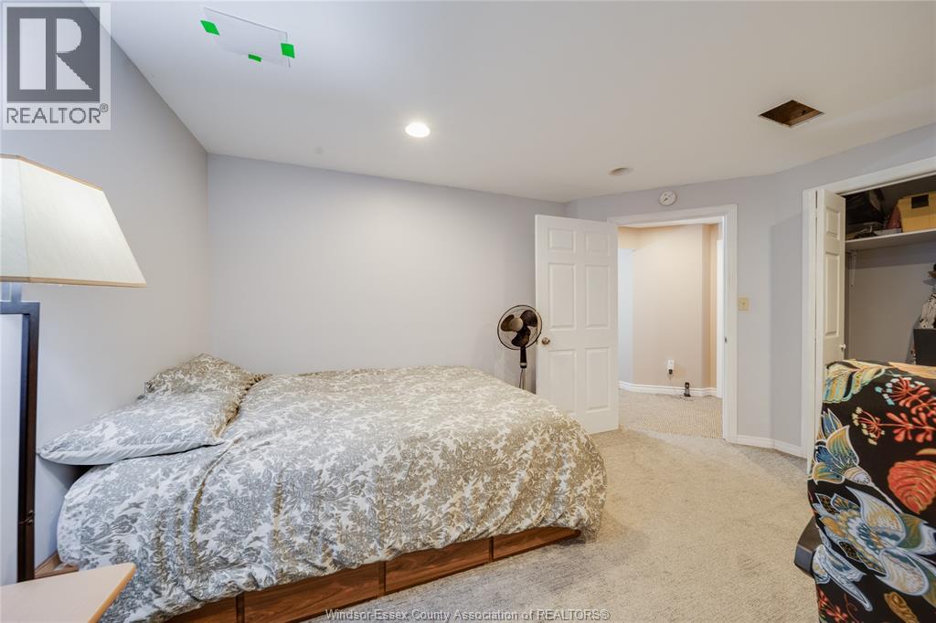 1971 LUXURY AVENUE - Image 34