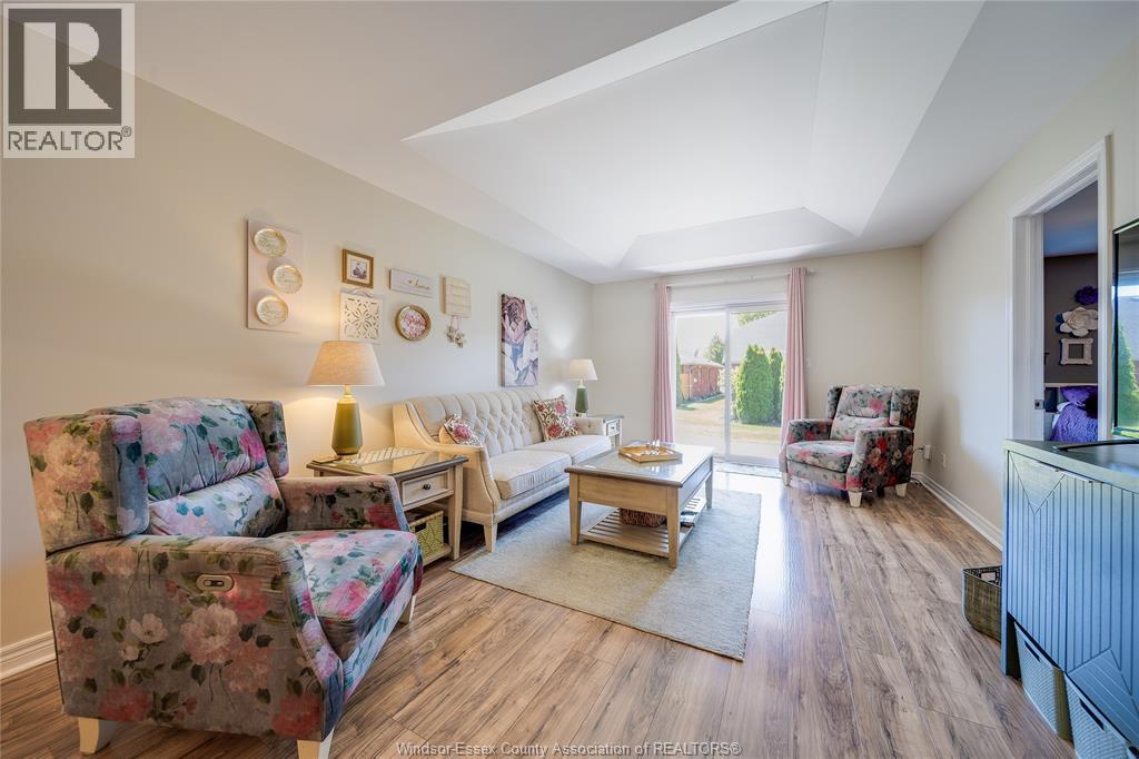1971 LUXURY AVENUE - Image 7