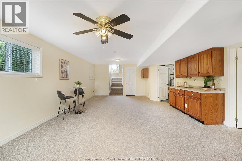 280 DIEPPE CRESCENT - 32