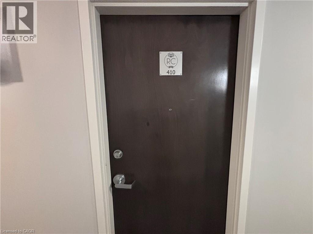 #410 112 KING Street E - 2