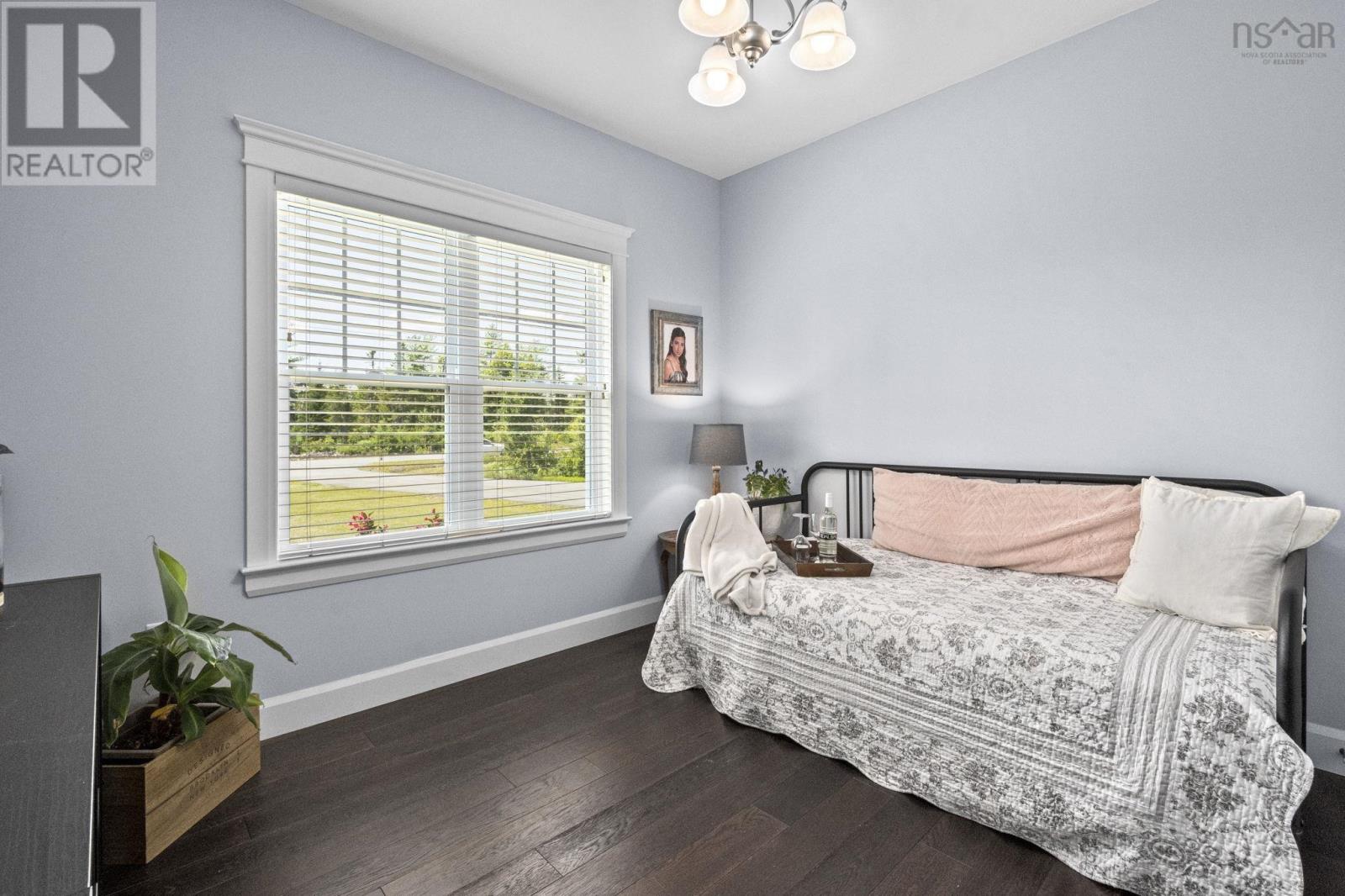 Property 26 of 50 of 614 Piggott Avenue