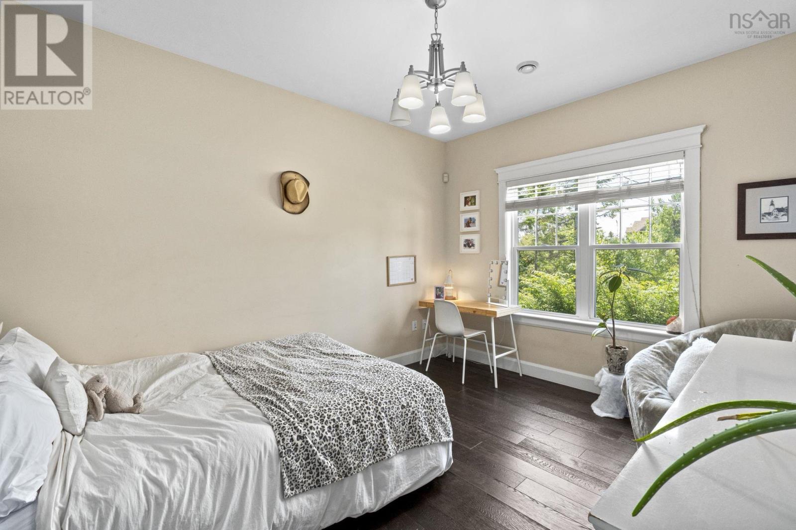 Property 24 of 50 of 614 Piggott Avenue