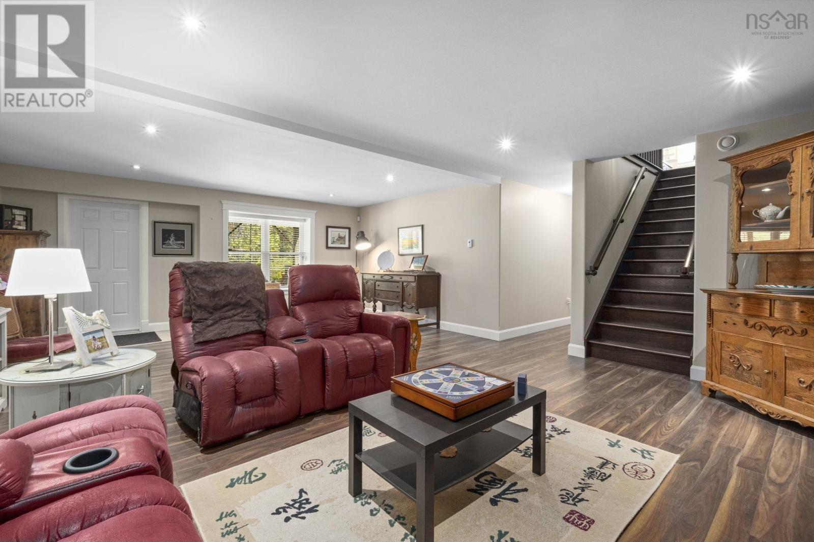 Property 28 of 50 of 614 Piggott Avenue