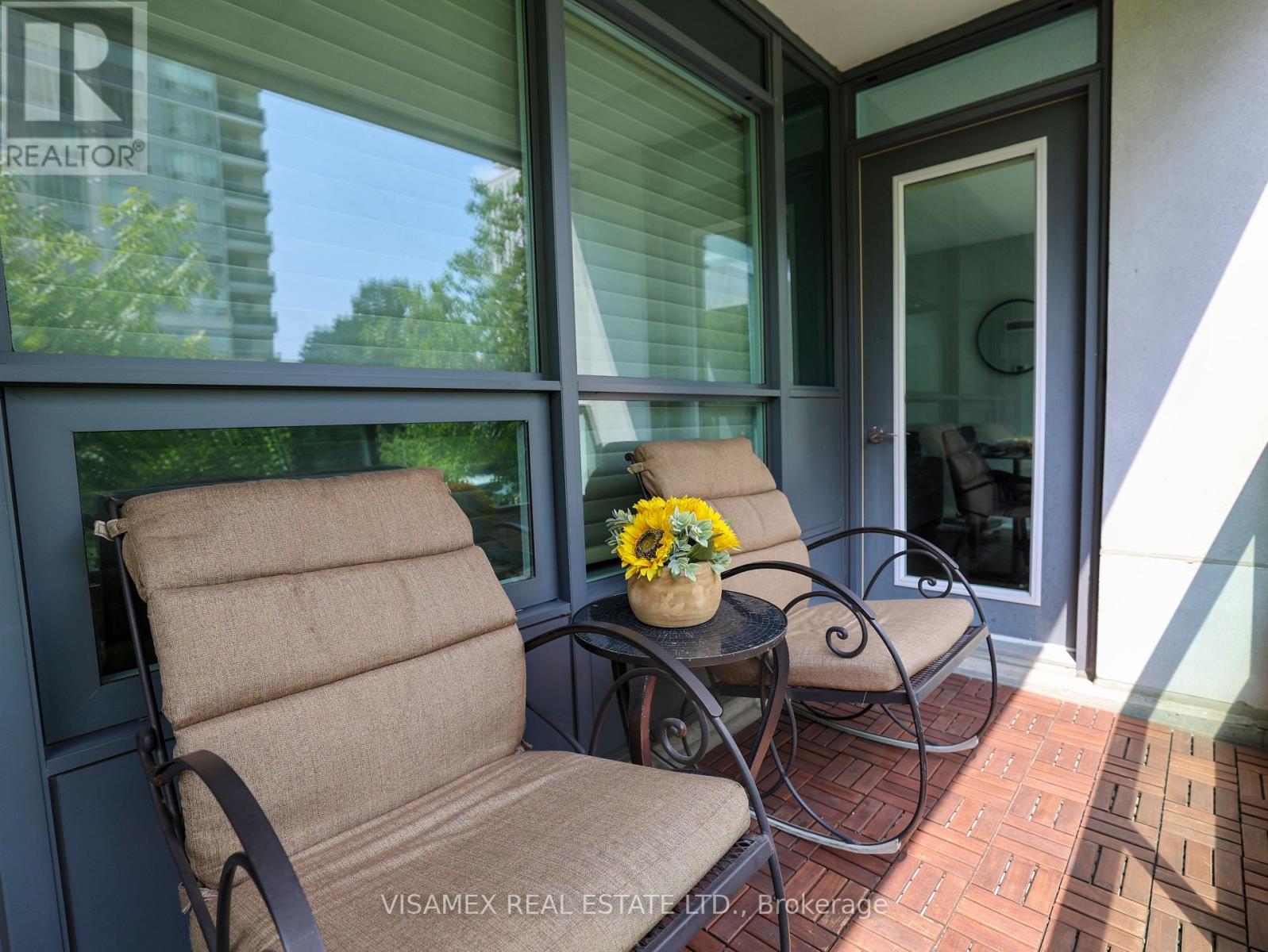 #210 20 NORTH PARK ROAD - 19