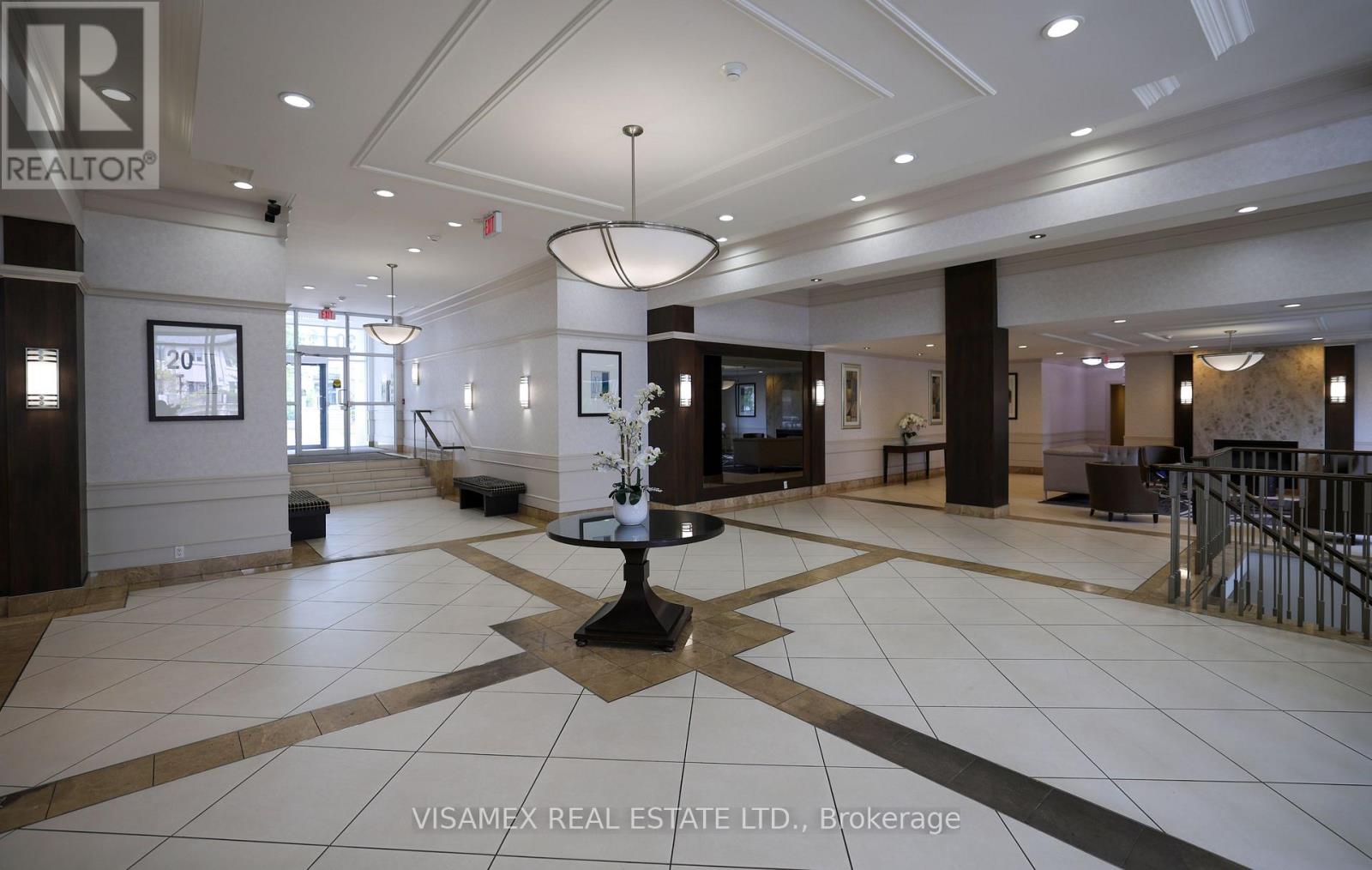#210 20 NORTH PARK ROAD - 2
