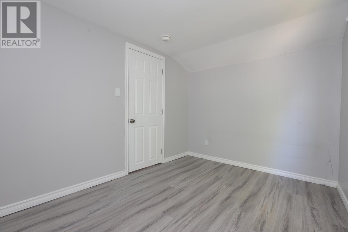 344 Wellington ST - 50