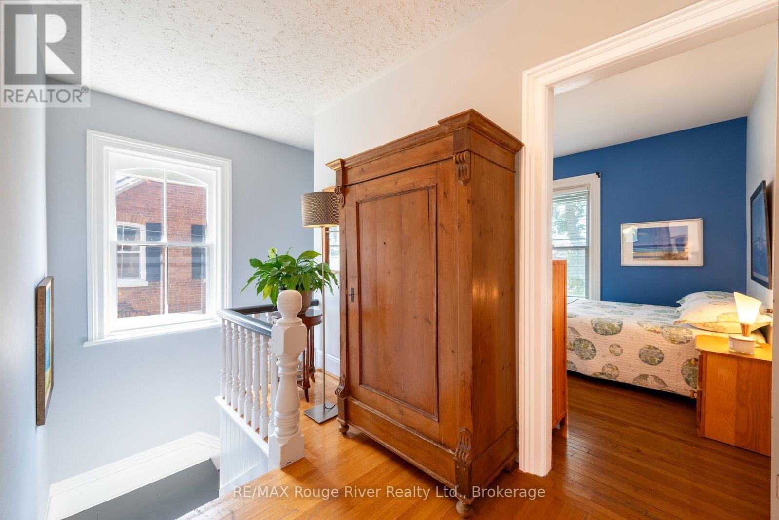 522 GEORGE STREET - 20