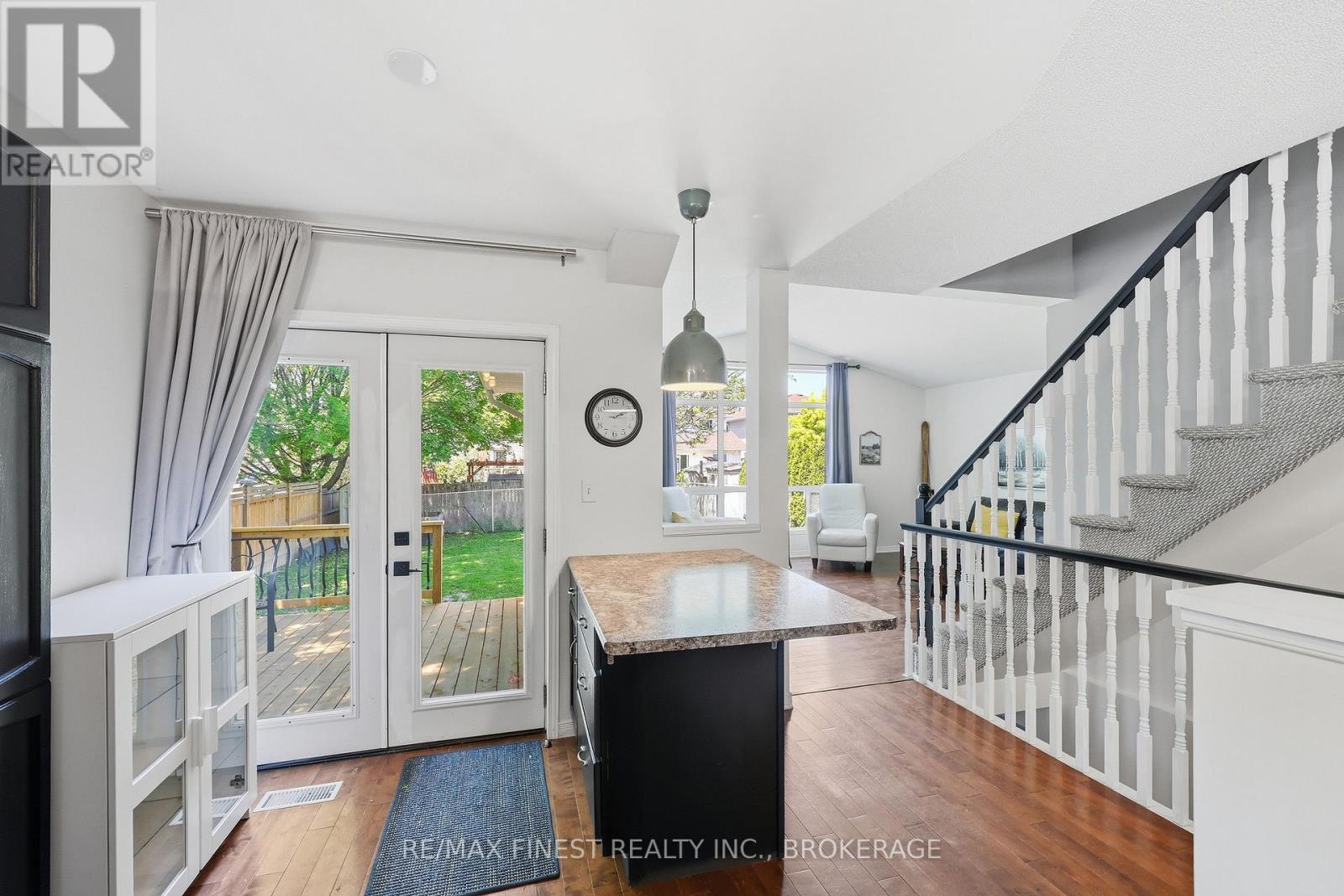 416 FIELDSTONE DRIVE - 13