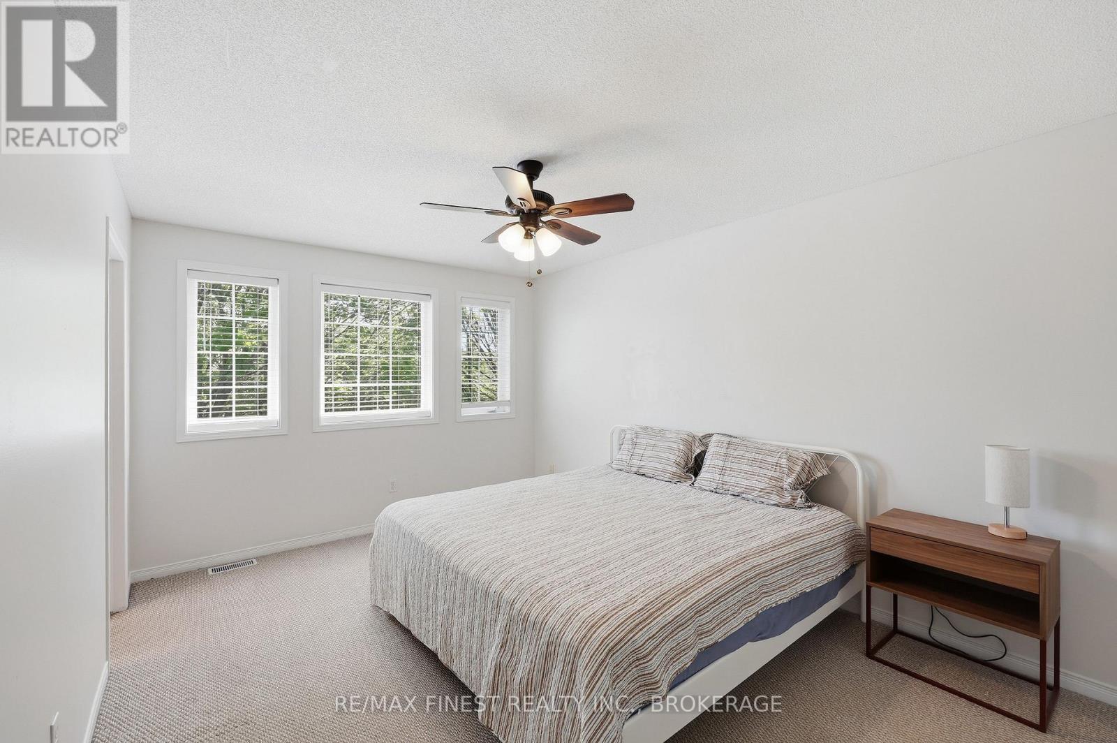 416 FIELDSTONE DRIVE - 19