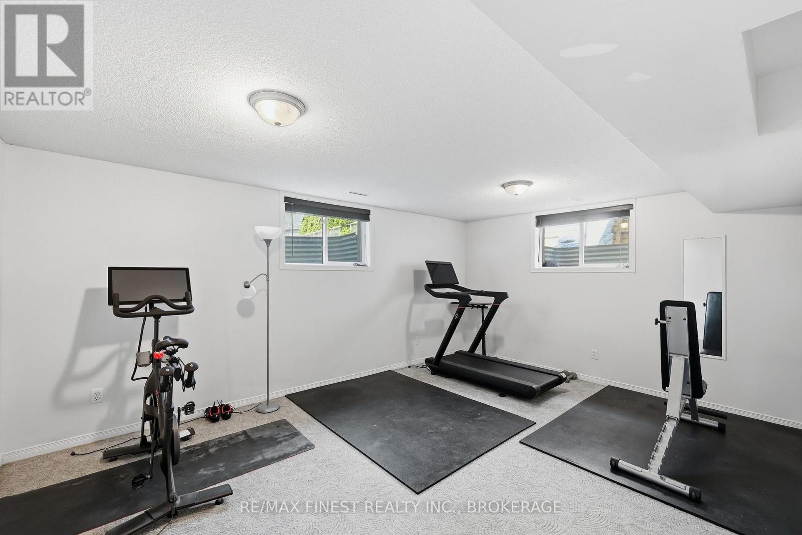 416 FIELDSTONE DRIVE - 29