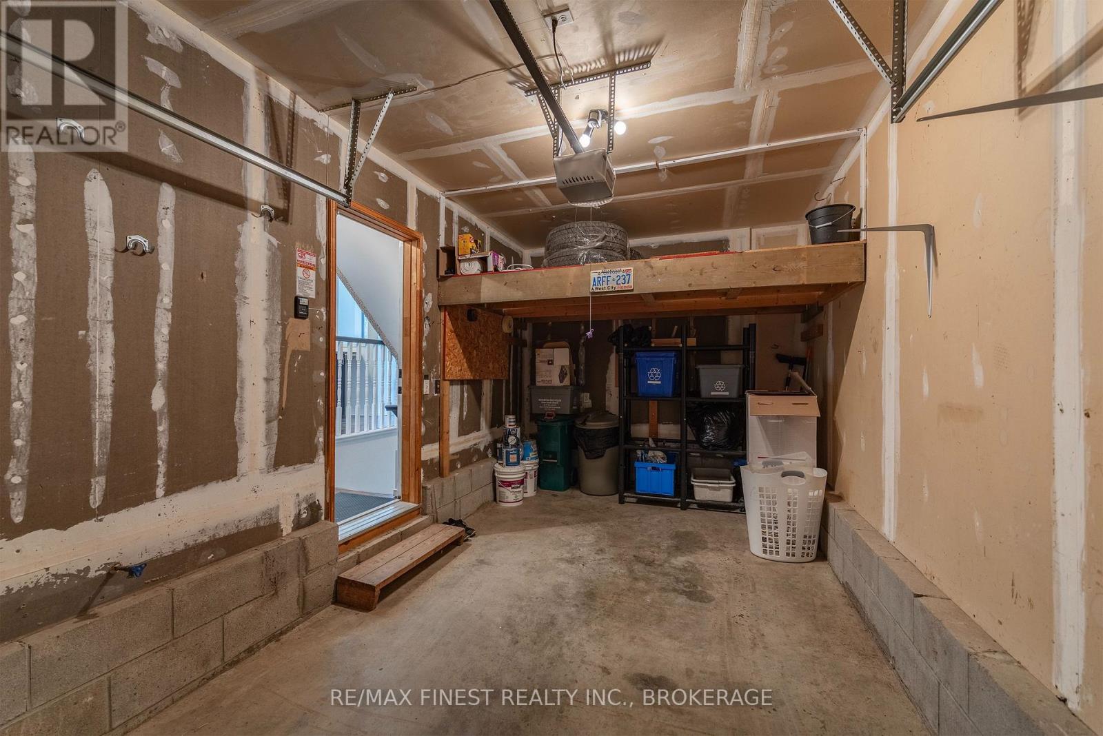 416 FIELDSTONE DRIVE - Image 36