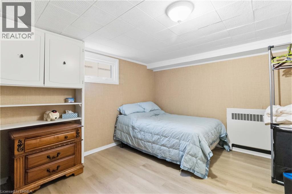 134 QUEENSWAY Drive - Image 39