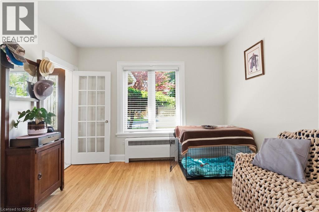 134 QUEENSWAY Drive - Image 28