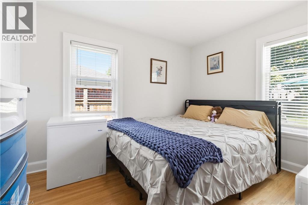 134 QUEENSWAY Drive - Image 31