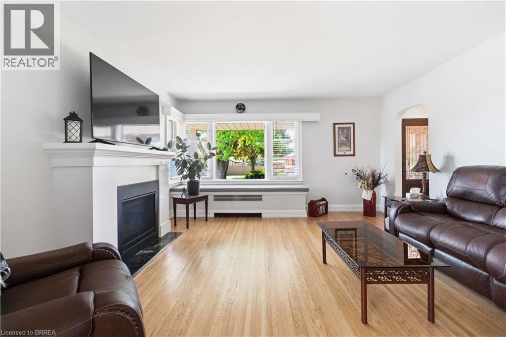 134 QUEENSWAY Drive - Image 10