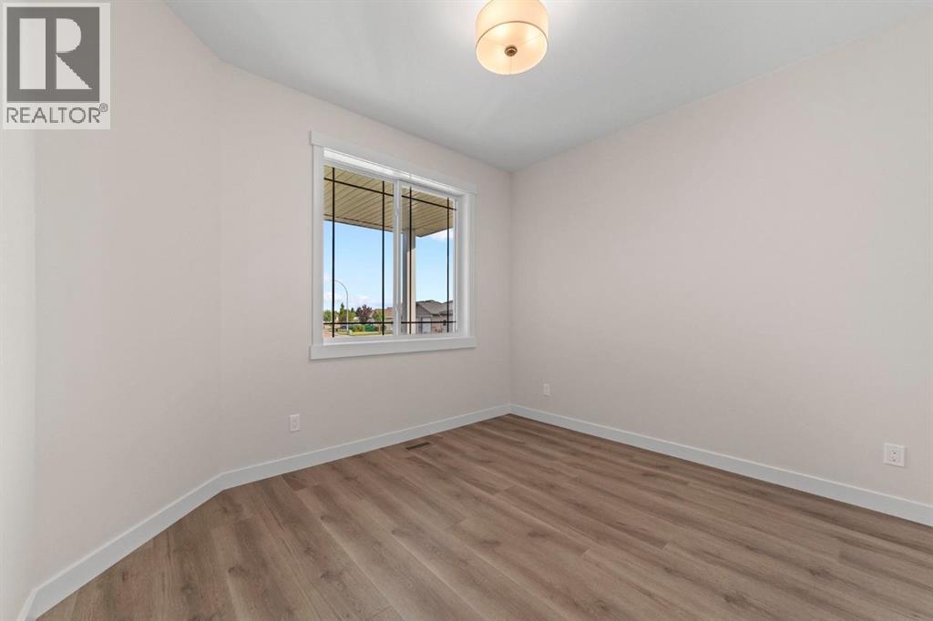 7501 38A Avenue - Image 17