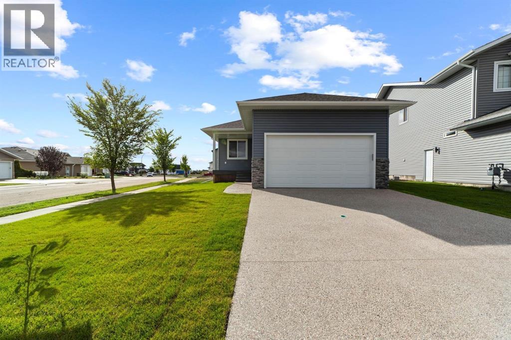 7501 38A Avenue - 2
