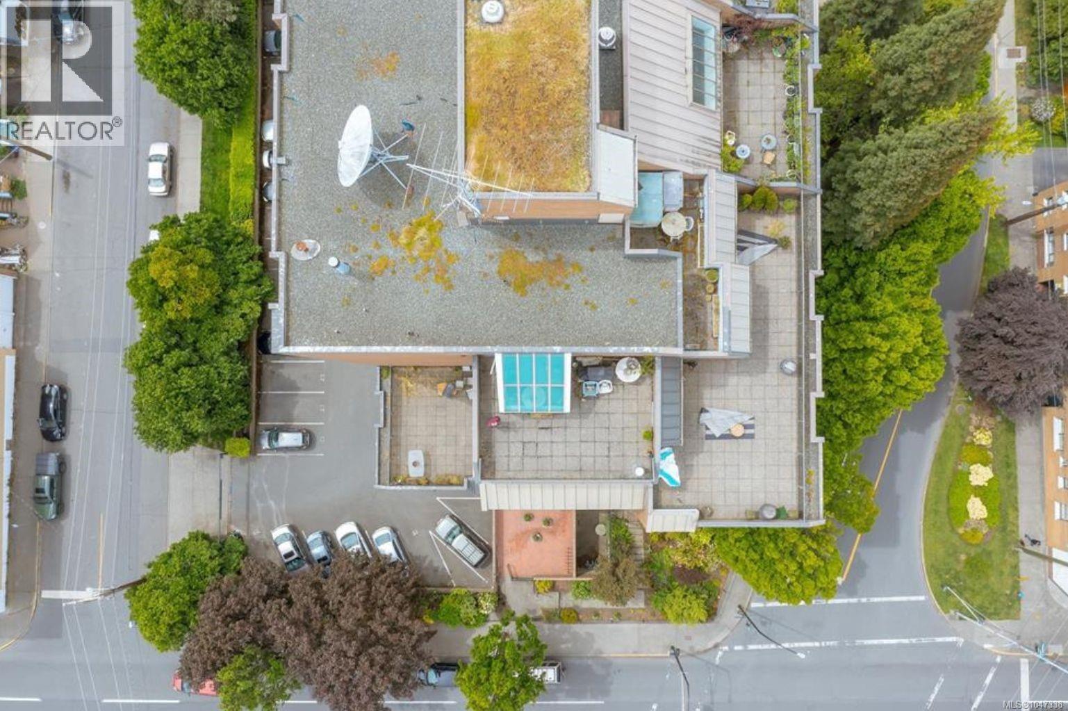 1005 1630 Quadra St, Victoria