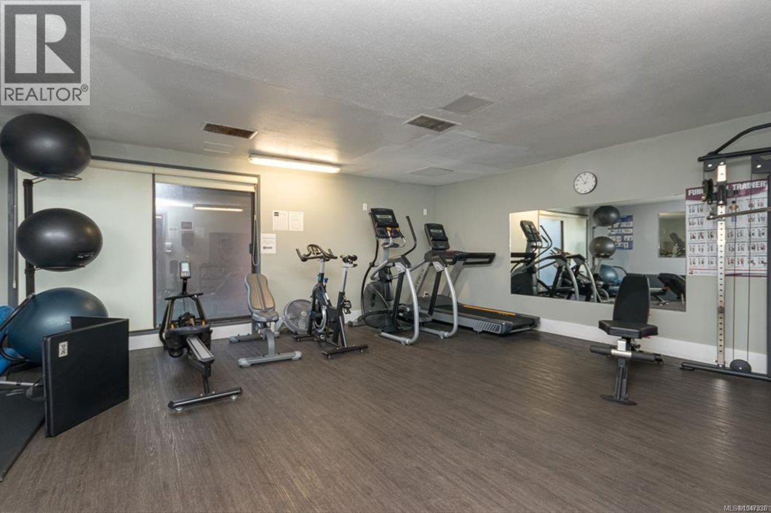 #1005 1630 Quadra St - 24