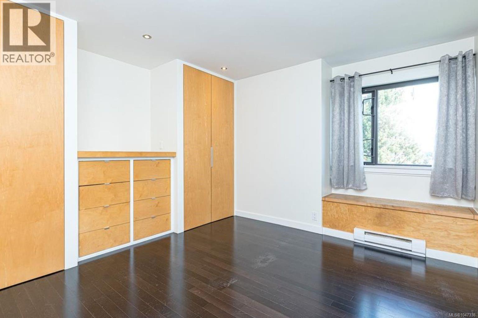 #1005 1630 Quadra St - 15