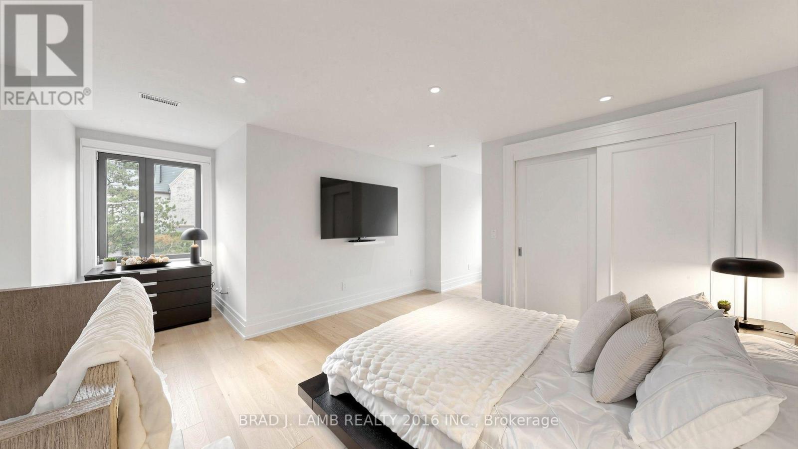 22 GLENAYR ROAD - 22