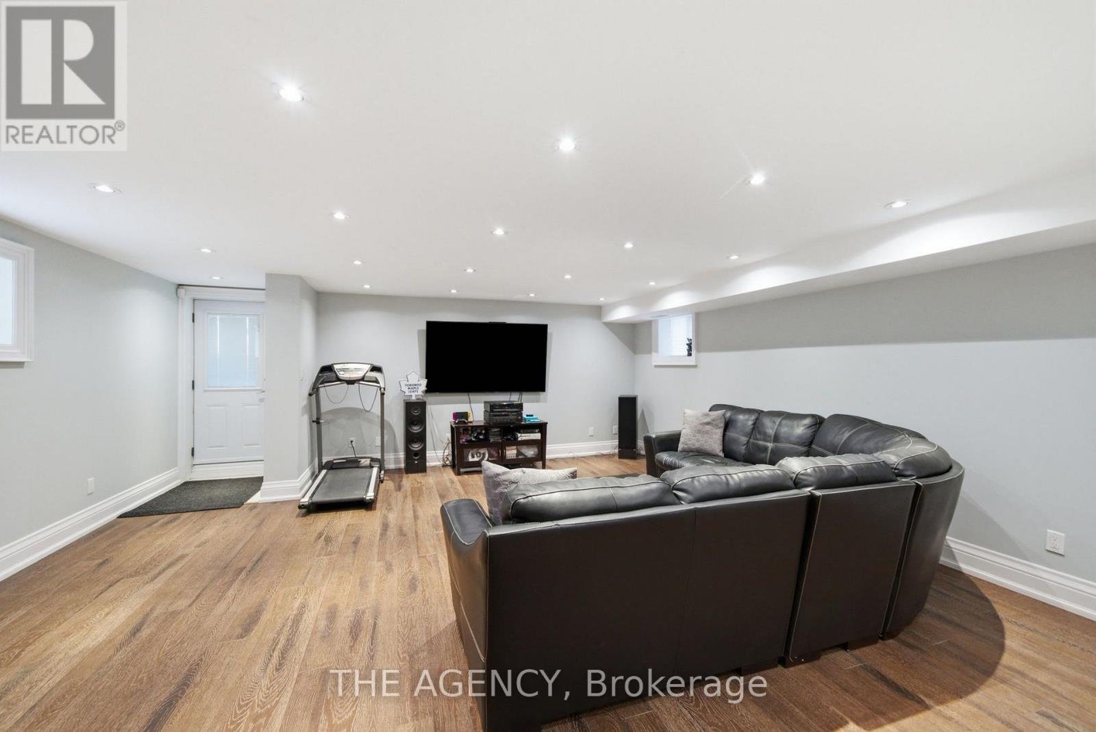 11 NORTHBROOK ROAD - Image 29
