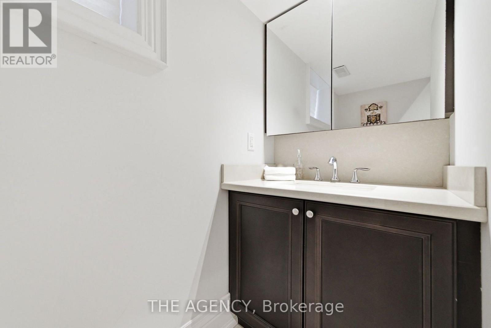 11 NORTHBROOK ROAD - Image 32