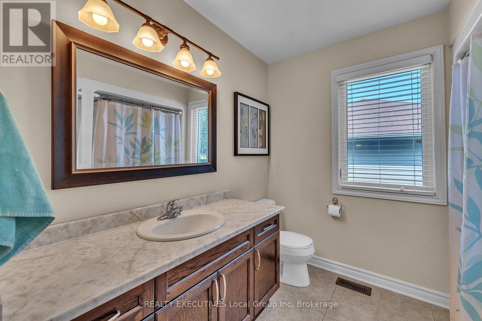 124 FAIRWAY DRIVE - Image 45