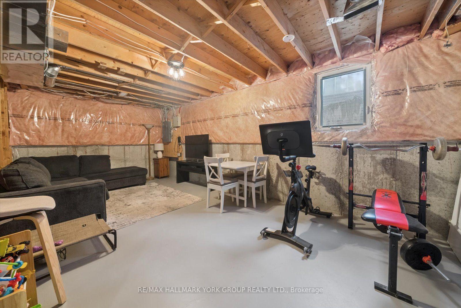 116 FAIRWOOD DRIVE - 32