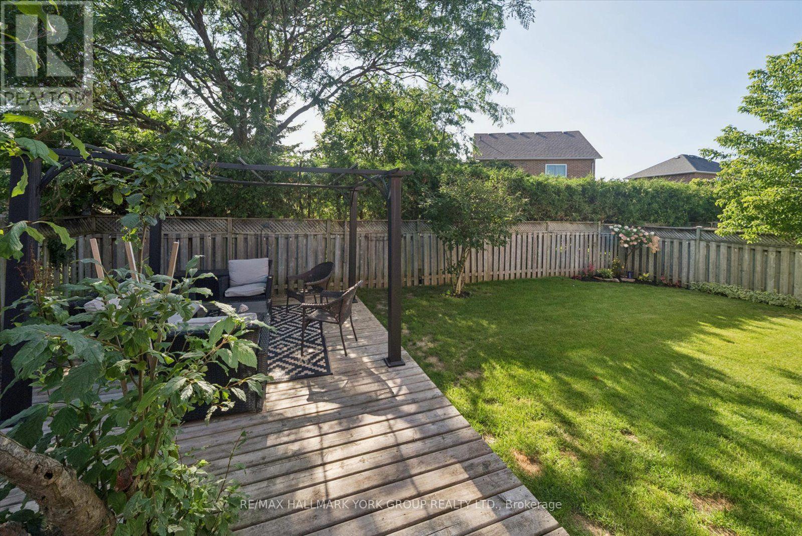 116 FAIRWOOD DRIVE - 39