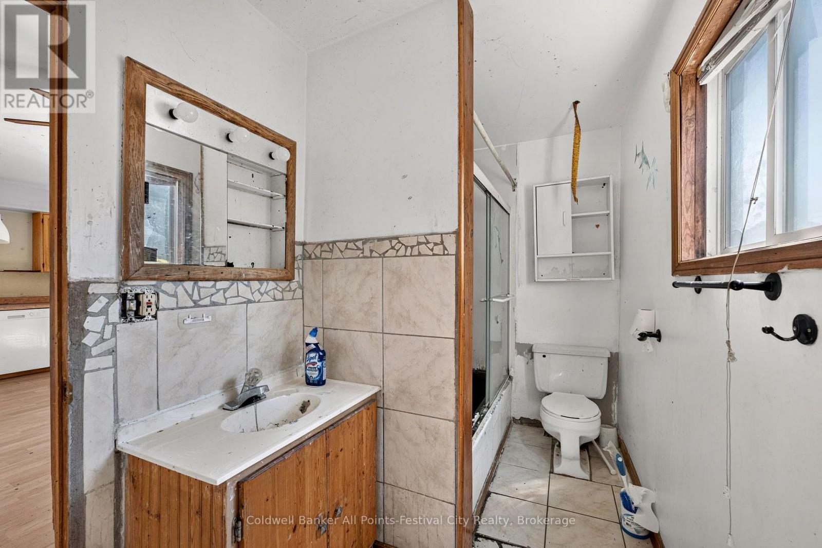641 HAVELOCK STREET - Image 12