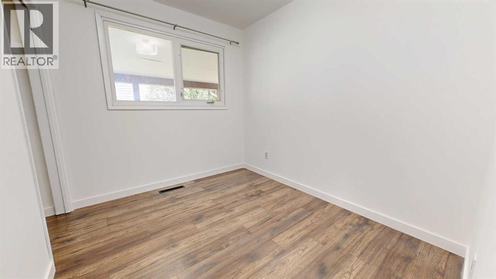 #B 9517 98 Avenue - Image 12