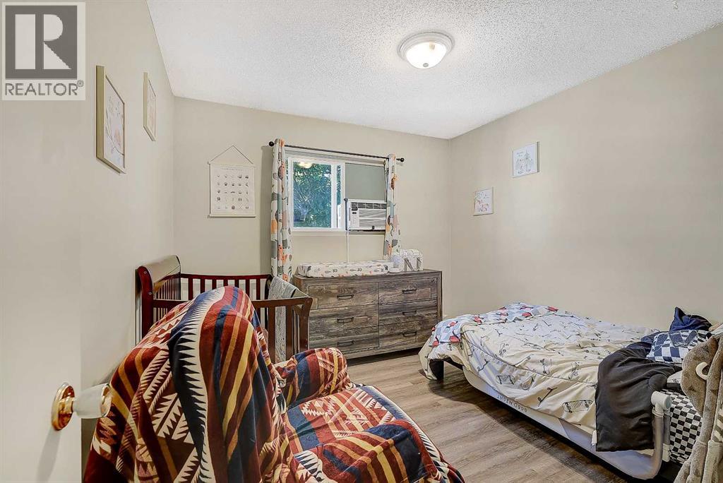 9724 119 Avenue - 12