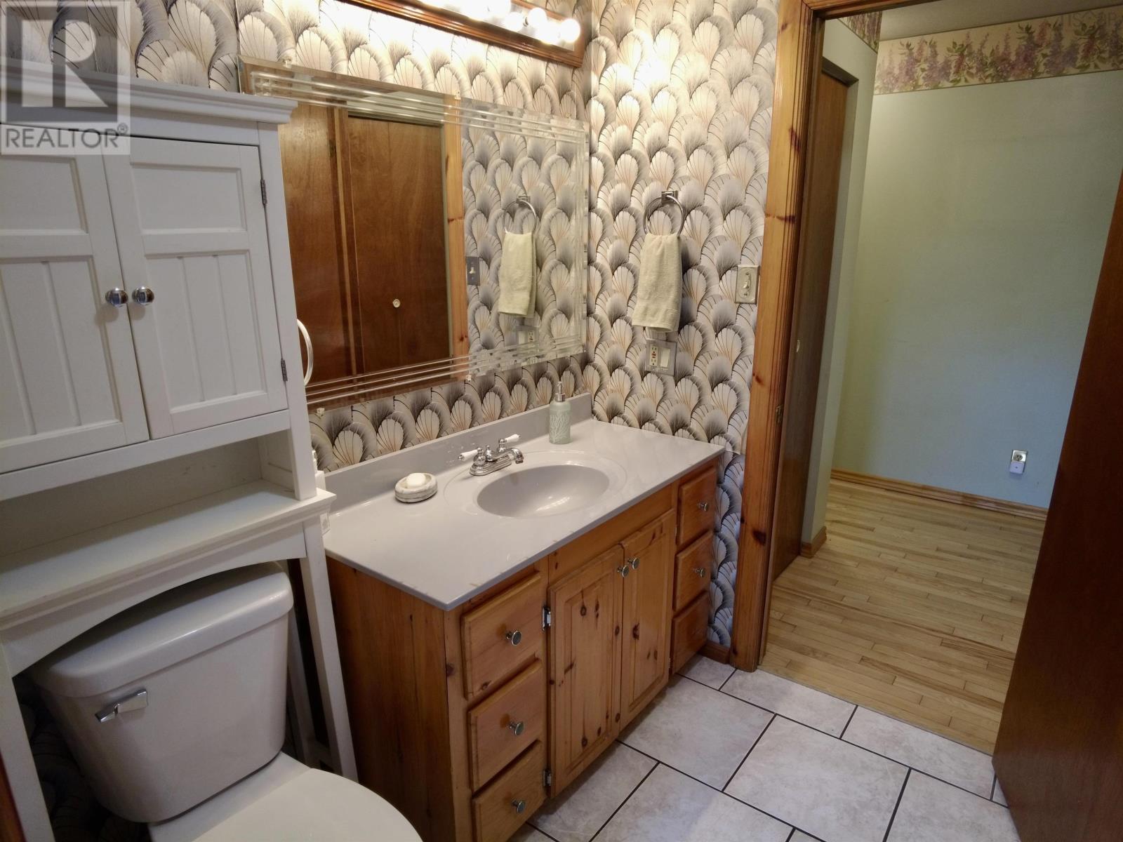 Property 22 of 34 of 2901 Wyvern Road