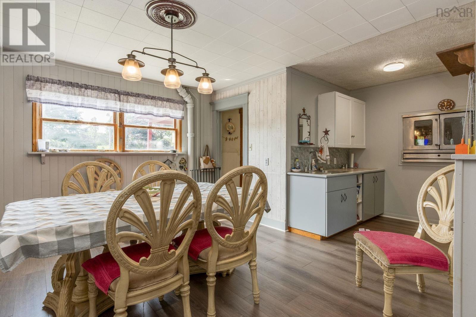 389 Bentley Road - 12