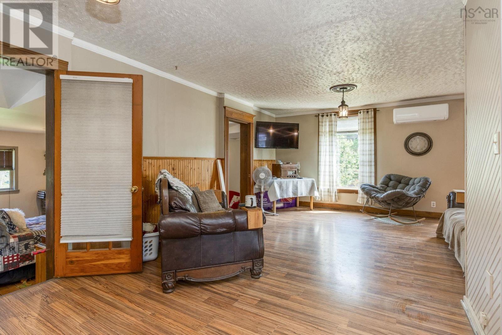 389 Bentley Road - 13