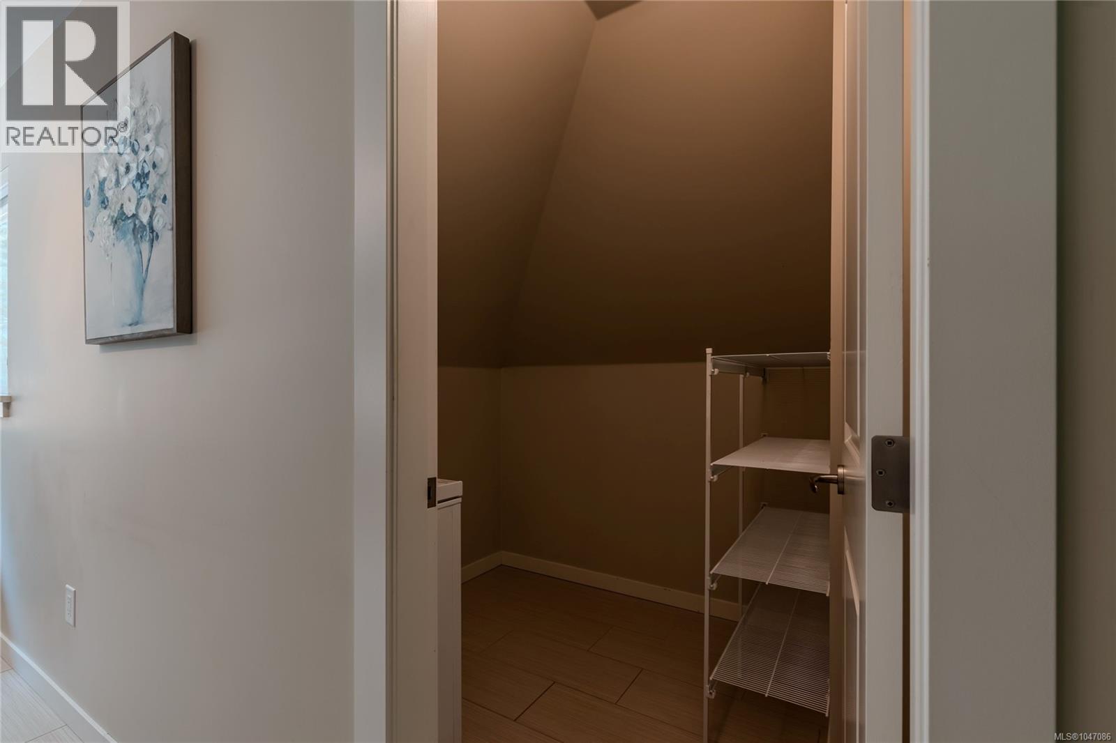#404 5670 Edgewater Lane - Image 18
