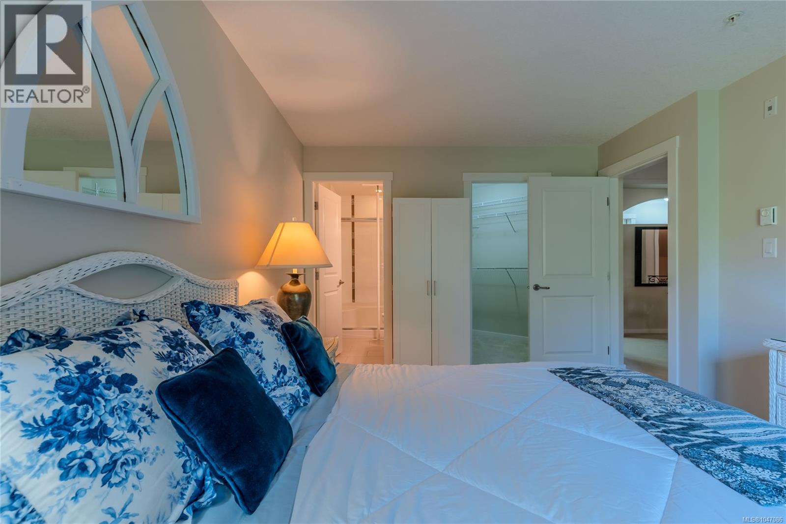 #404 5670 Edgewater Lane - Image 20