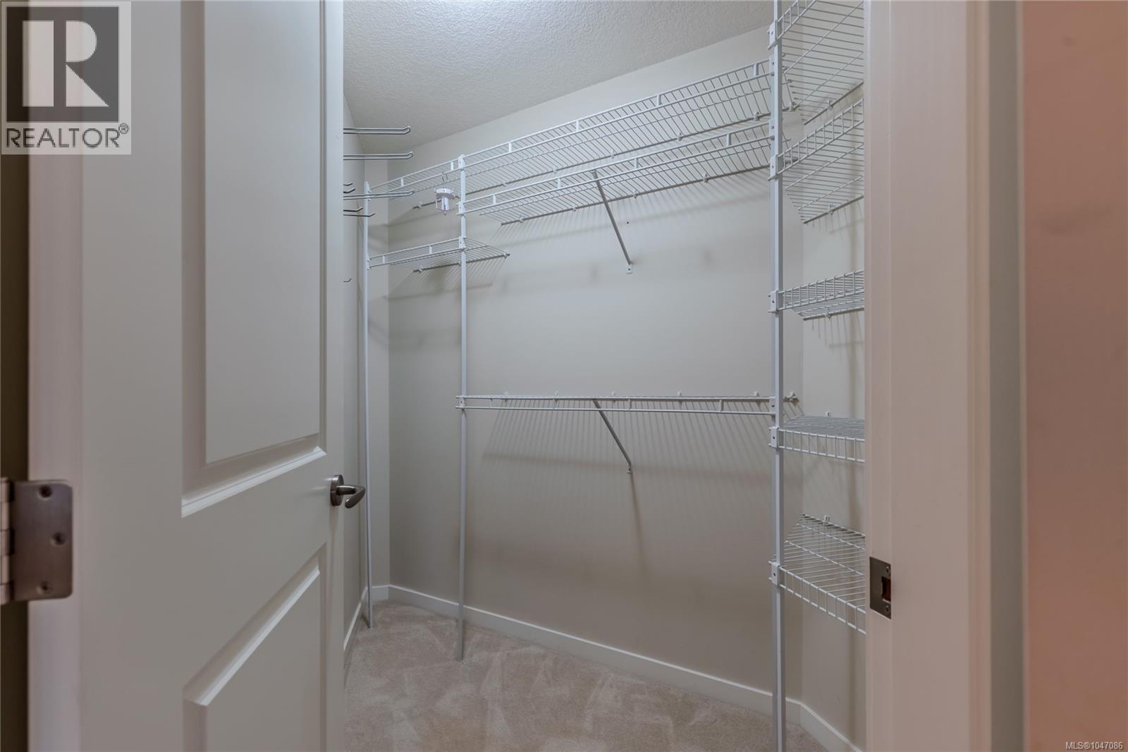 #404 5670 Edgewater Lane - Image 25